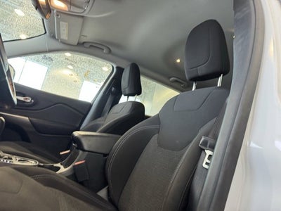 2021 Jeep Cherokee Sport