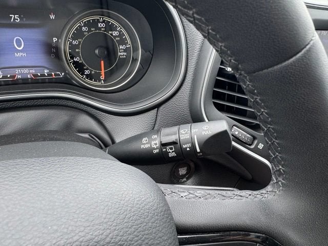 2023 Jeep Cherokee Altitude Lux 4x4