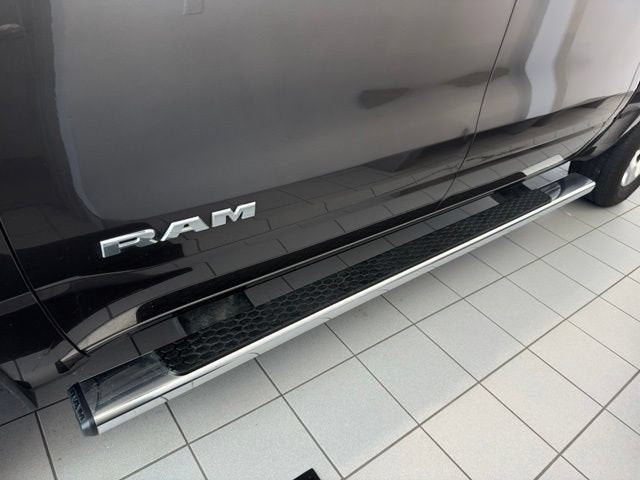 2021 RAM 1500 Big Horn Crew Cab 4x4 5'7" Box