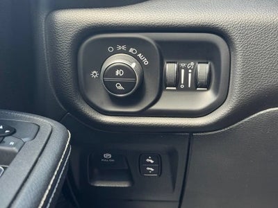 2025 RAM 1500 Laramie Crew Cab 4x4 5'7" Box