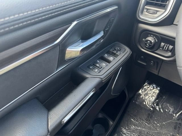2025 RAM 1500 Laramie Crew Cab 4x4 5'7" Box