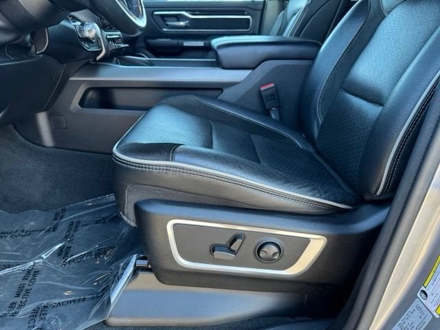 2022 RAM 1500 Laramie Crew Cab 4x4 6'4" Box