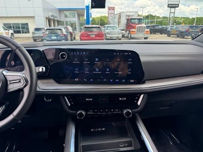 2025 Chevrolet Suburban LT