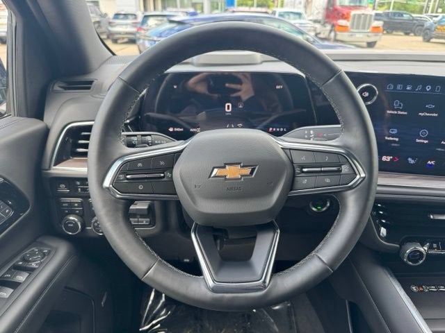 2025 Chevrolet Suburban LT