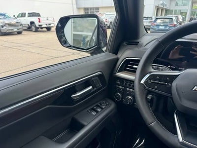 2025 Chevrolet Suburban LT