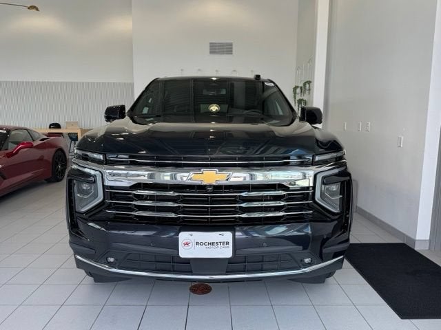 2025 Chevrolet Suburban LT
