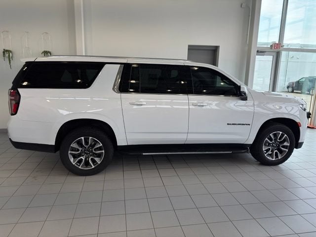 2023 Chevrolet Suburban LT