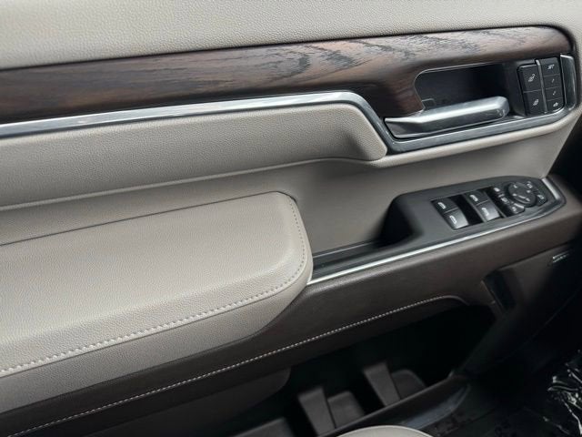 2025 GMC Sierra 3500 HD SLT