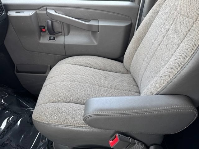 2021 GMC Savana Cargo 3500 Work Van