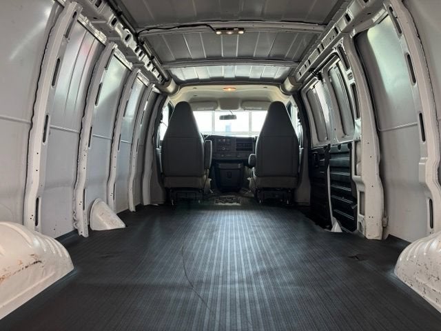 2021 GMC Savana Cargo 3500 Work Van