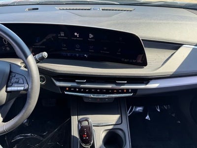 2025 Cadillac XT4 Premium Luxury