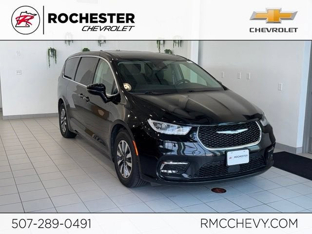 2024 Chrysler Pacifica Hybrid Select