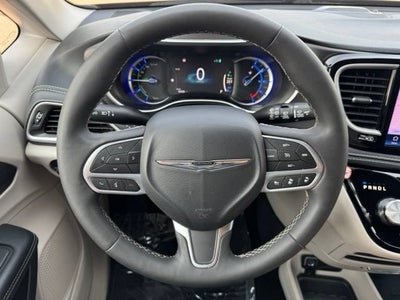2024 Chrysler Pacifica Hybrid Select