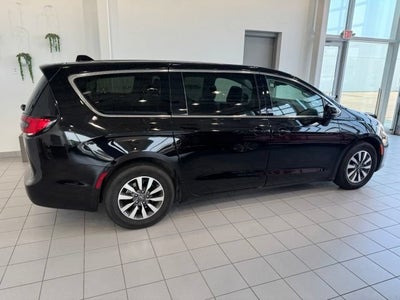 2024 Chrysler Pacifica Hybrid Select