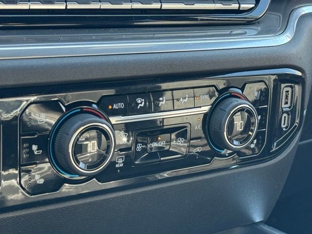 2025 Chevrolet Silverado 3500 HD High Country