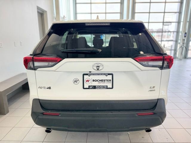 2020 Toyota RAV4 LE
