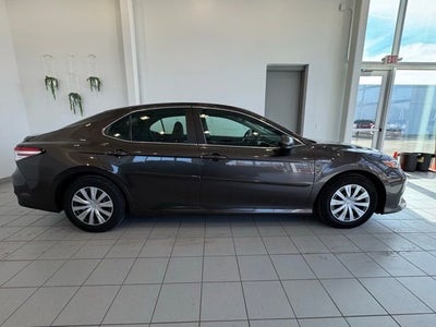 2018 Toyota Camry Hybrid LE