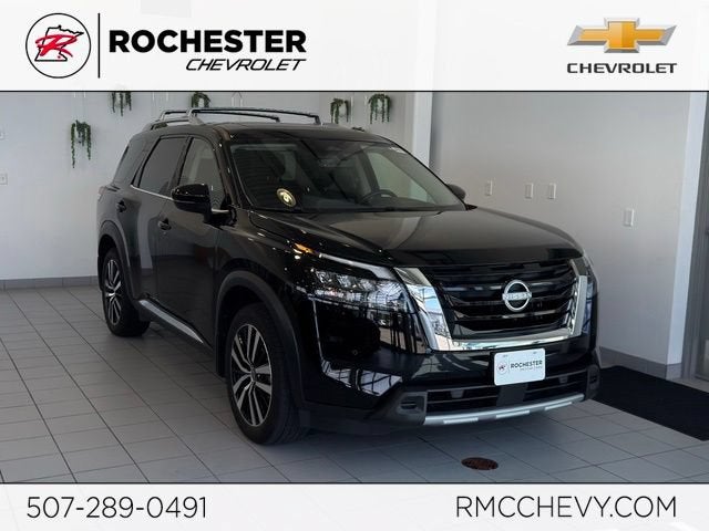 2025 Nissan Pathfinder Platinum 4WD