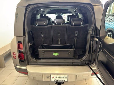 2023 Land Rover Defender 130 SE