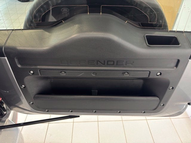 2023 Land Rover Defender 130 SE