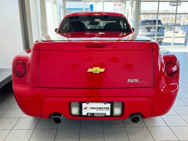 2004 Chevrolet SSR Base