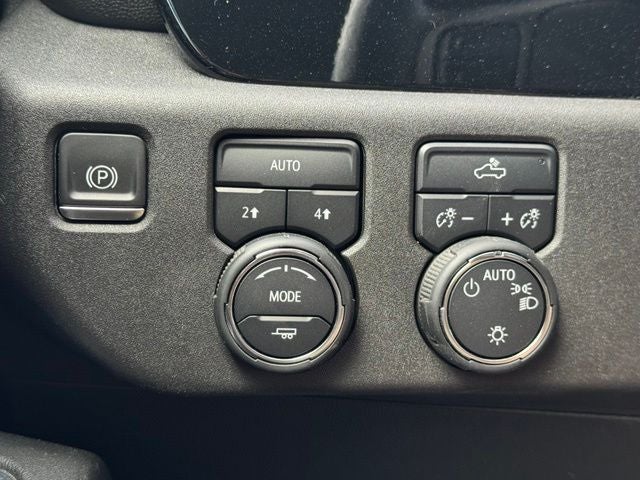 2024 Chevrolet Silverado 1500 LT LT1