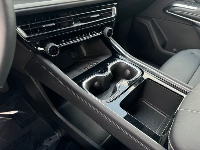 2025 Chevrolet Traverse LT 2LT