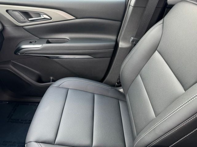 2025 Chevrolet Traverse LT 2LT