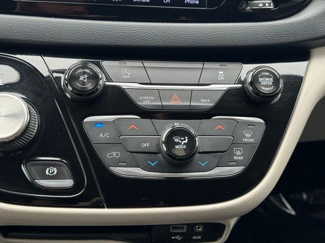 2017 Chrysler Pacifica Touring