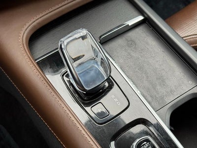 2021 Volvo XC90 Recharge Plug-In Hybrid T8 Inscription 7 Passenger