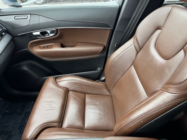 2021 Volvo XC90 Recharge Plug-In Hybrid T8 Inscription 7 Passenger