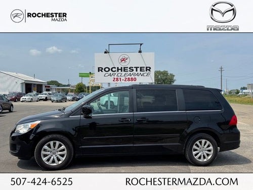 2013 Volkswagen Routan SE