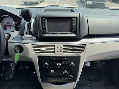 2013 Volkswagen Routan SE