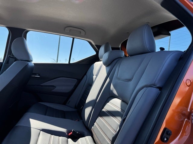 2022 Nissan Kicks SR