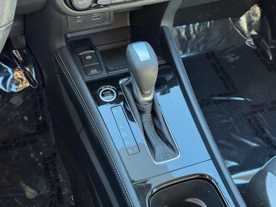 2022 Nissan Kicks SR