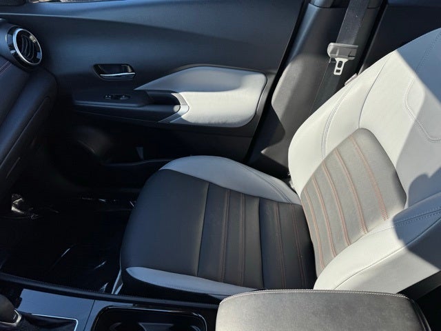 2022 Nissan Kicks SR