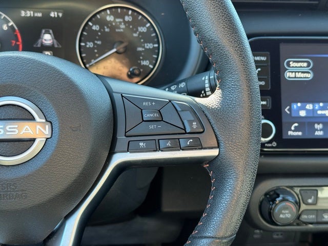 2022 Nissan Kicks SR