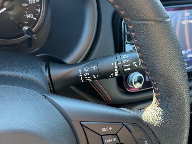 2022 Nissan Kicks SR