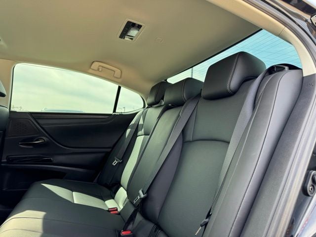 2025 Lexus ES 300h