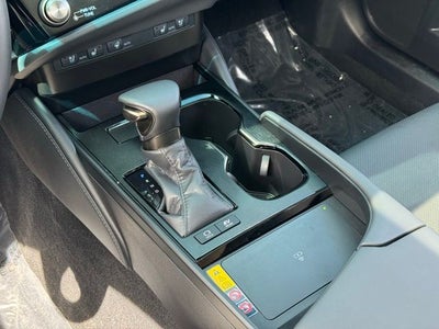 2025 Lexus ES 300h