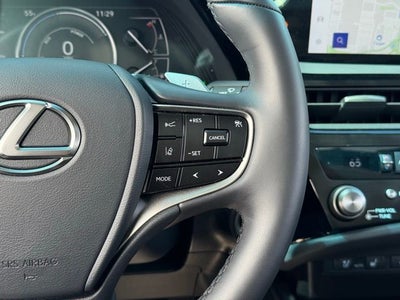 2025 Lexus ES 300h