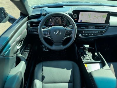 2025 Lexus ES 300h