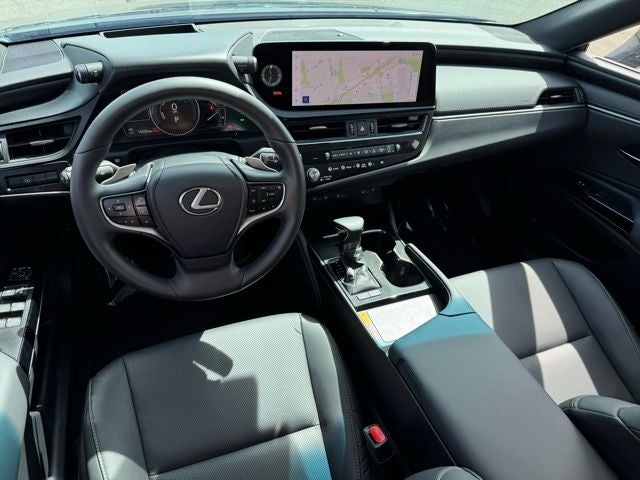 2025 Lexus ES 300h