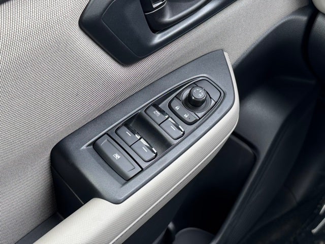 2025 Subaru Forester Base