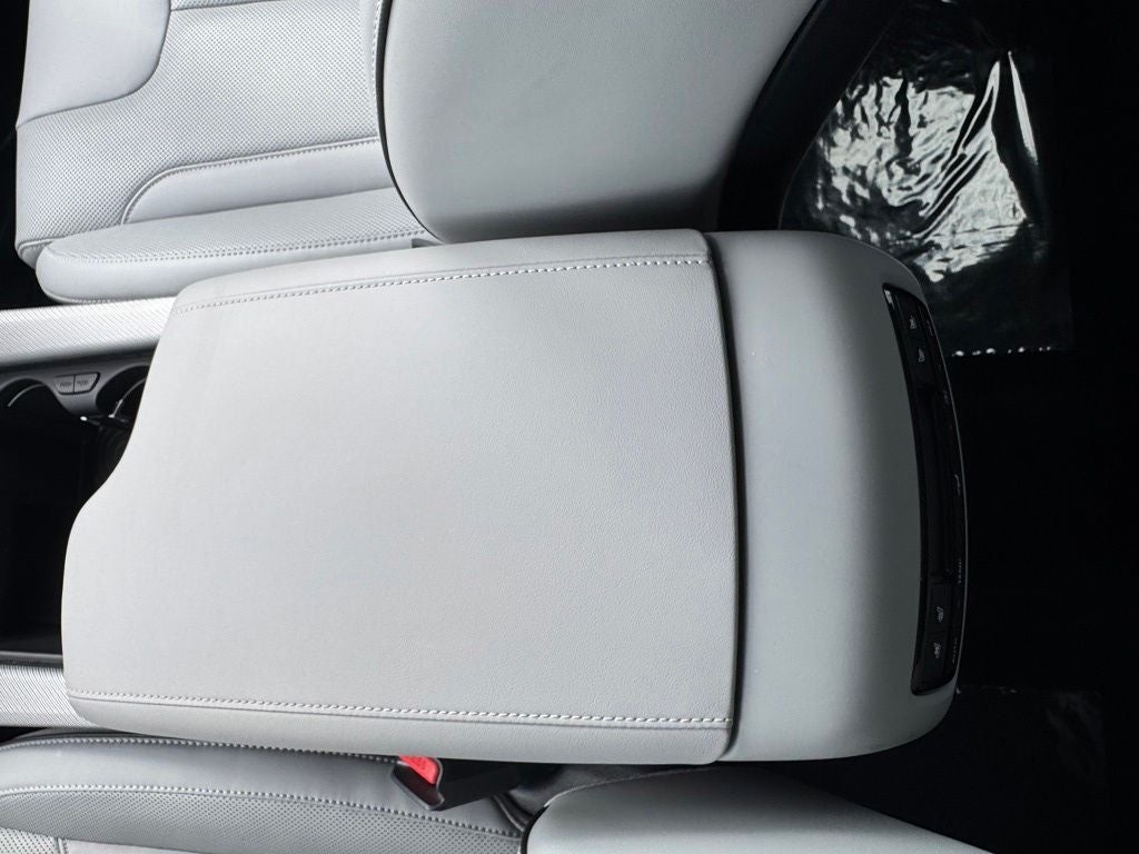2024 Hyundai Palisade SEL 8-PASSENGER BENCH SEATING