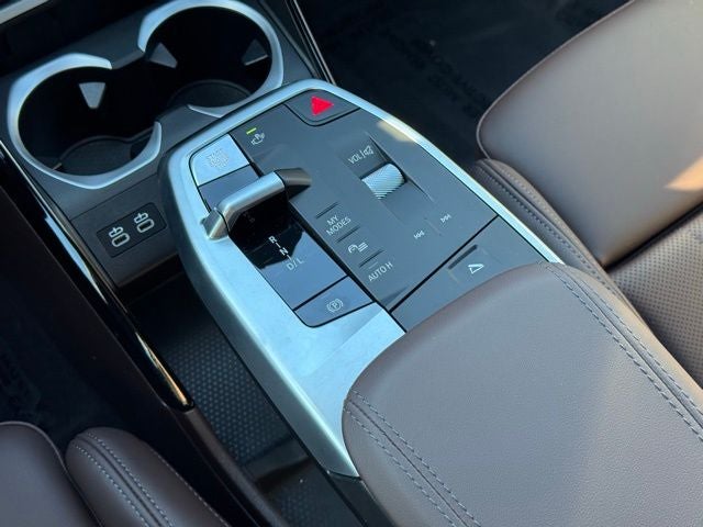 2025 BMW X1 xDrive28i w/ Panoramic Moonroof