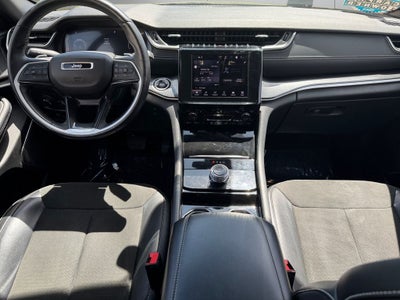 2022 Jeep Grand Cherokee L Altitude 4WD