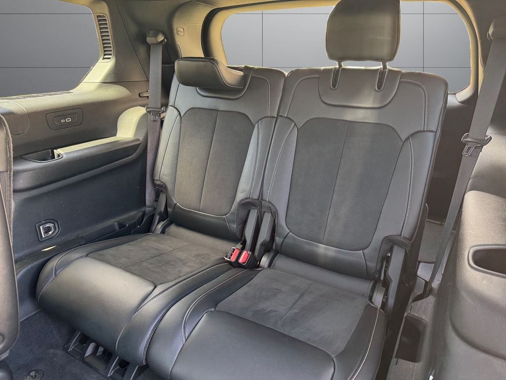 2022 Jeep Grand Cherokee L Altitude 4WD