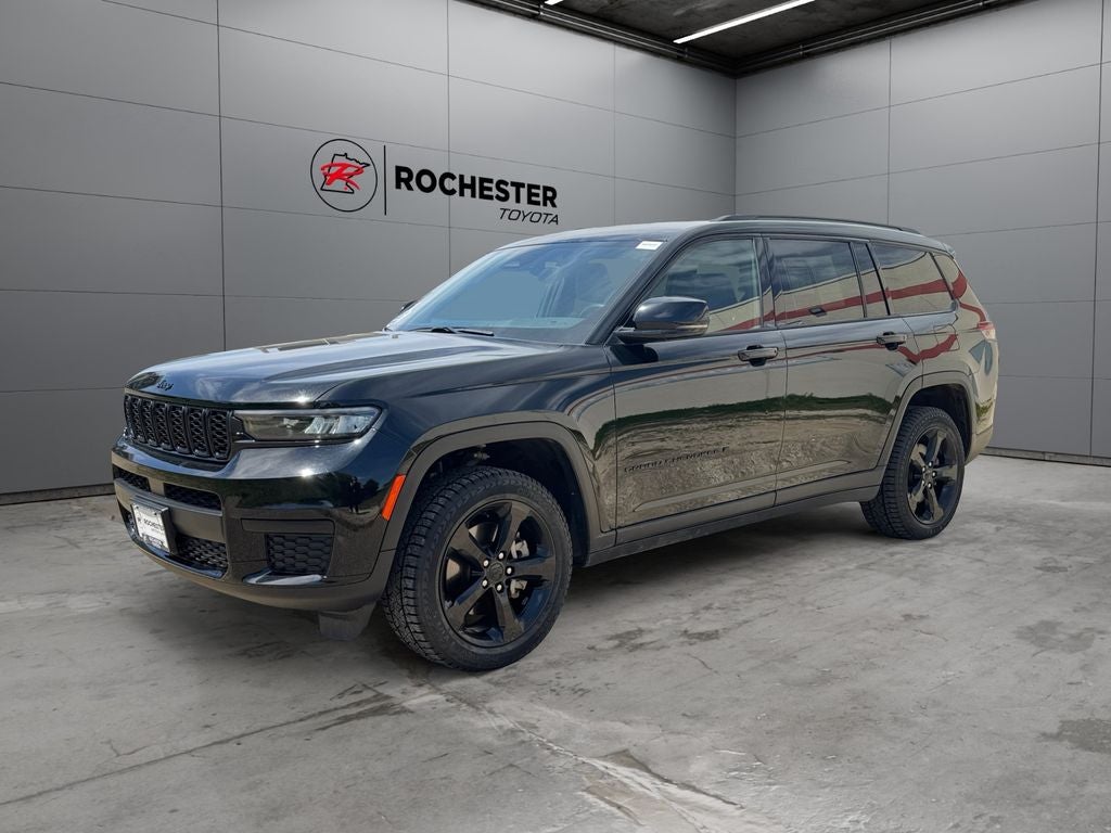 2022 Jeep Grand Cherokee L Altitude 4WD