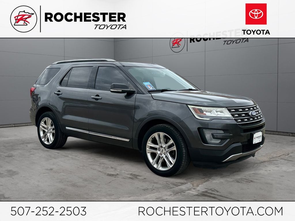 2017 Ford Explorer XLT 4WD's photo